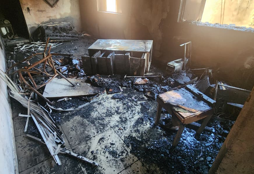 Incêndio atinge barracão no bairro Santa Virgínia; Defesa Civil e GCM atuam no atendimento